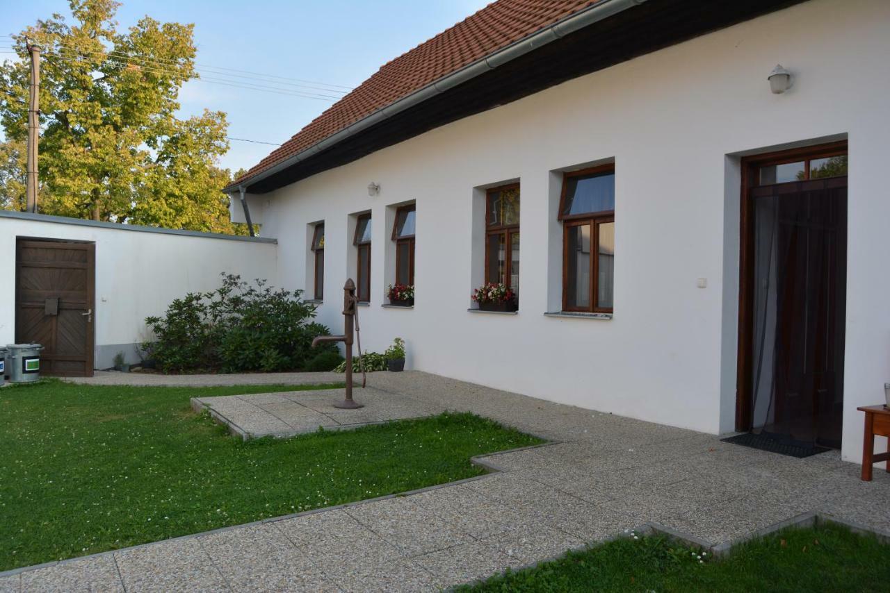 Ubytovani U Dvoraku Veselí nad Lužnicí Екстериор снимка
